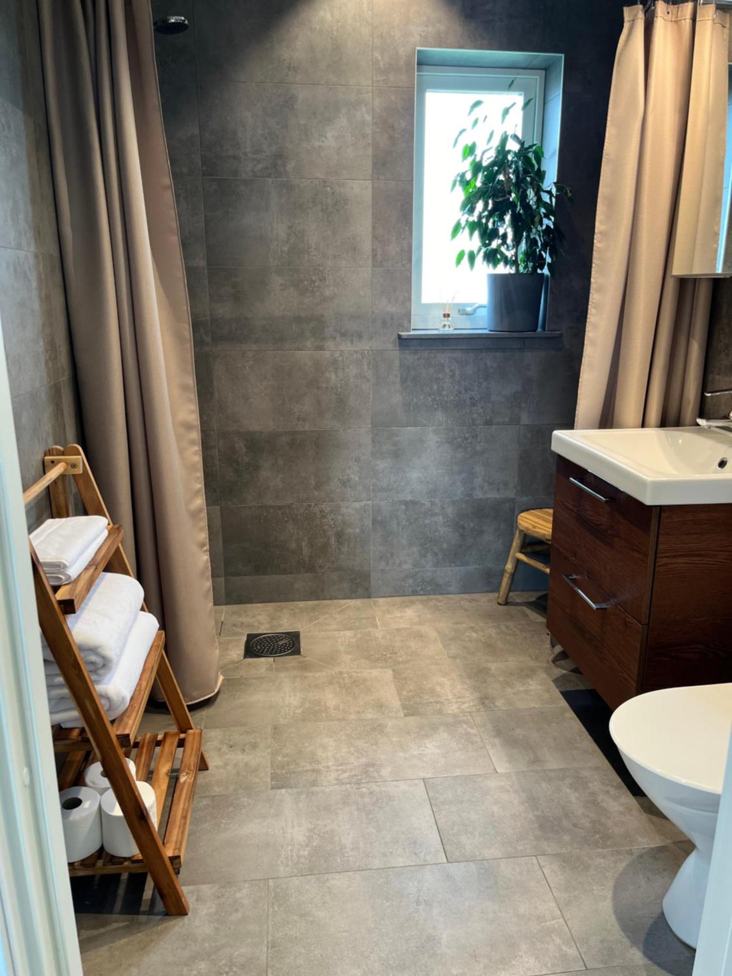 Boende Med Hotellkaensla I Populaera Skrea, Falkenberg Extérieur photo